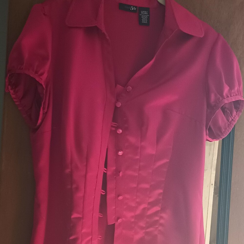 Fuschia fitted silk blouse